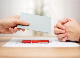 ¿Cómo despedir a un empleado de la manera correcta?